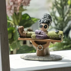 Pinhead Monsters Giving Life Frankenstein And Bride Figurine| Best