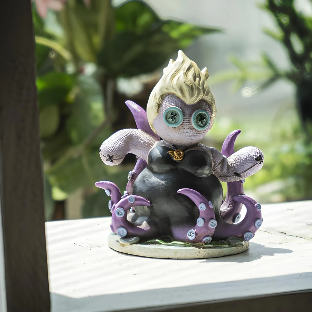 Pinhead Monsters Octopus Witch Figurine| Online