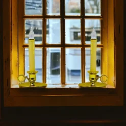 Williamsburg LED Window Candle With Auto Sensor - The Christmas Loft| Sale